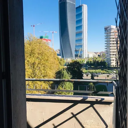 Skyline Citylife Balcony Flat 公寓 *